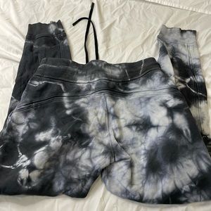 ✨CLEARANCE✨ Lululemon Diamond Dye Scuba Joggers Sz 4